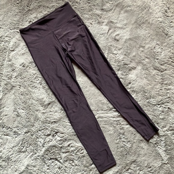 Metallic lilac leggings. Forever 21, small, perfect condition, no pilling. - Picture 2 of 5